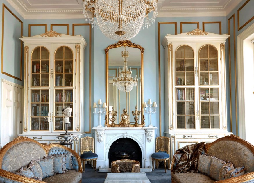 Bookcases & Libraries