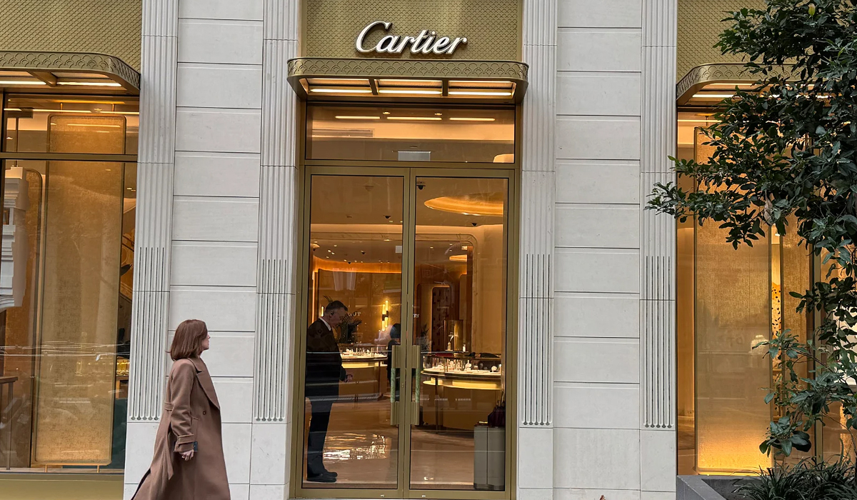 Luxury Commercial Projects Development: Interior Design for Flagship Stores