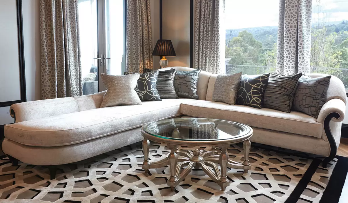 What’s the Difference Between a Top Interior Designer and a Stylist?