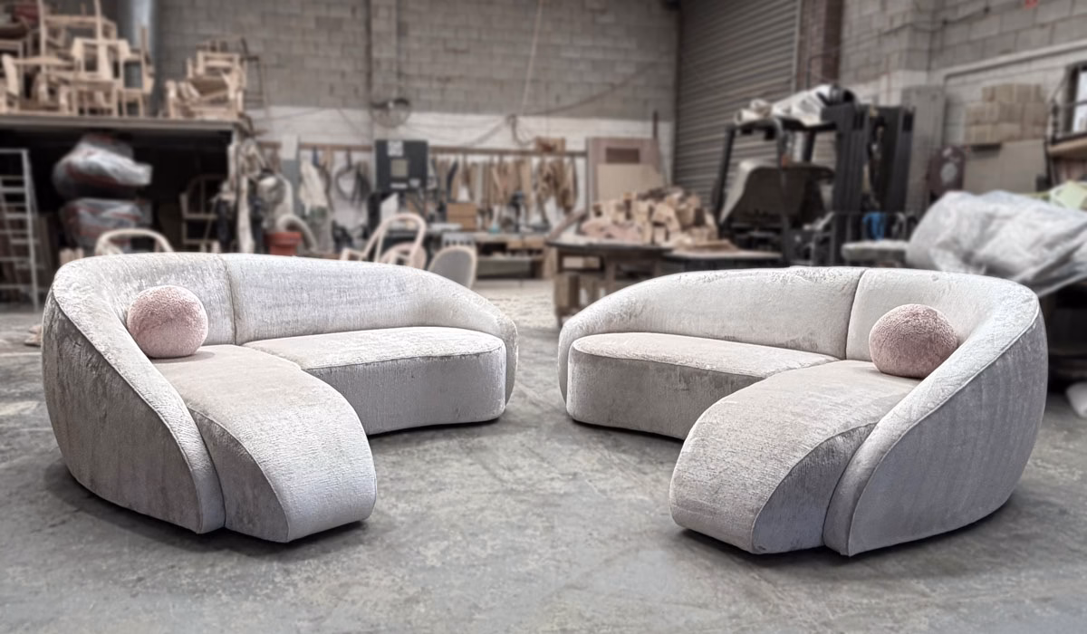 Bespoke Modular Sofas: Curves That Transform Luxury Interiors